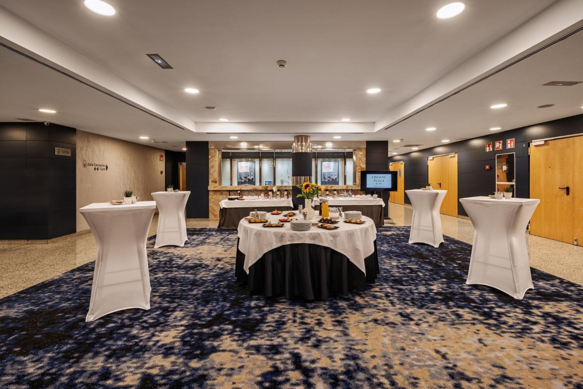 Hotel Crowne Plaza Madrid Airport — Photos 2